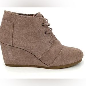 Tom’s Deserts wedge booties Tan